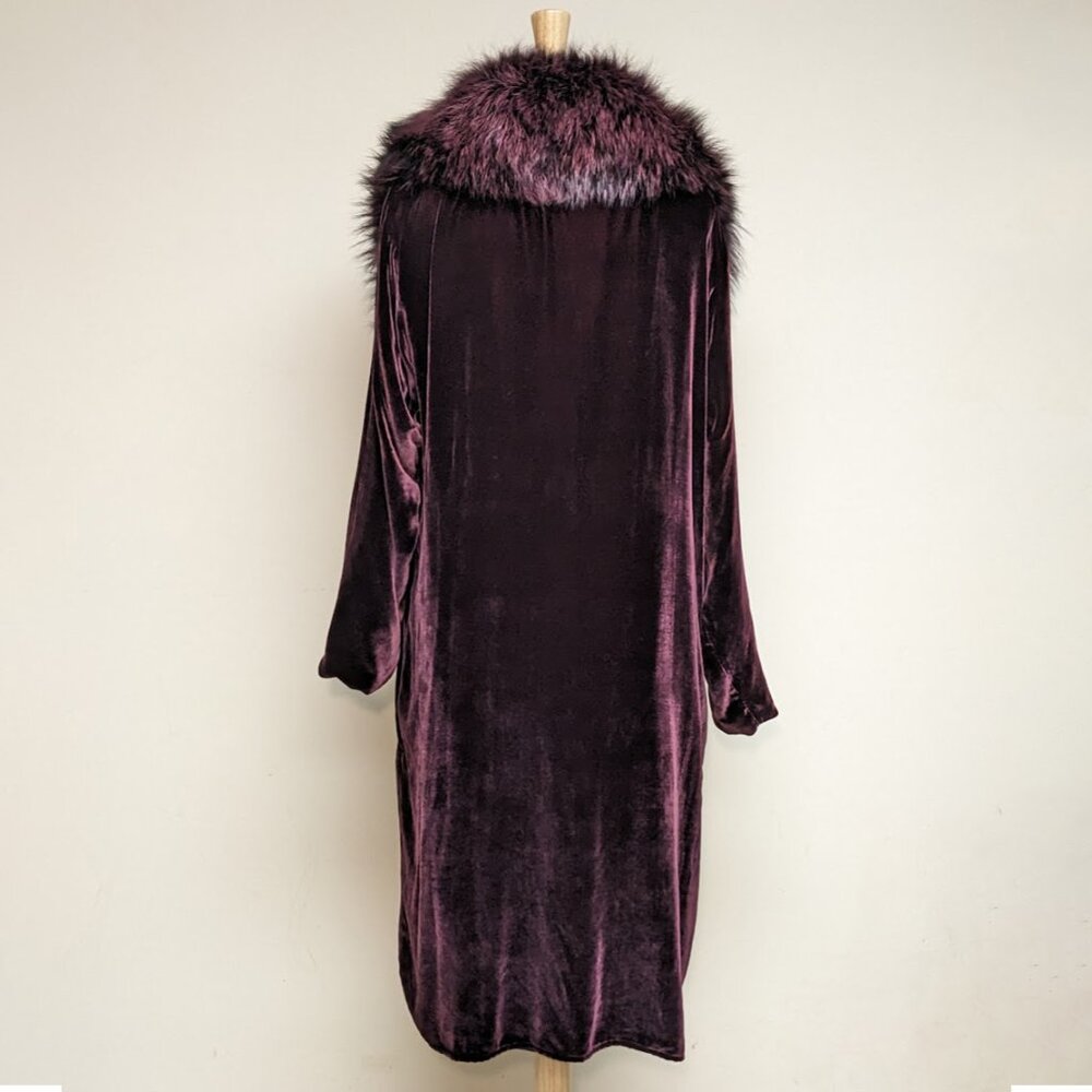 THE PERFEXT The Penelope Fur and Velvet Coat in Burgundy - Picture 4 of 9